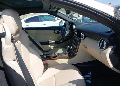 2014 Mercedes-Benz Slk 250 z USA, uszkodzony, nr VIN WDDPK4HA0EF087583